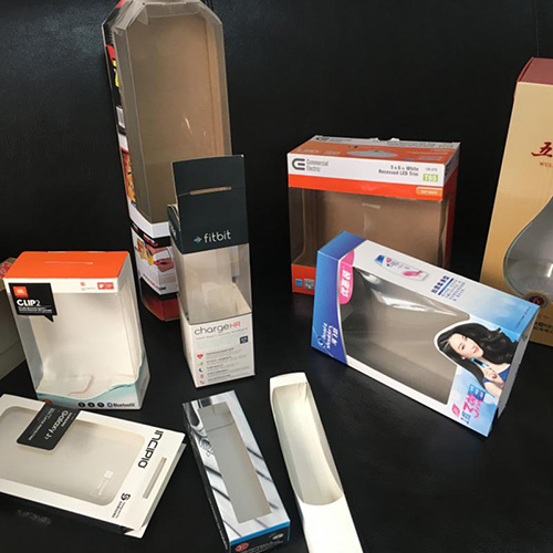 Máquina para armado de cajas de cartón con visor