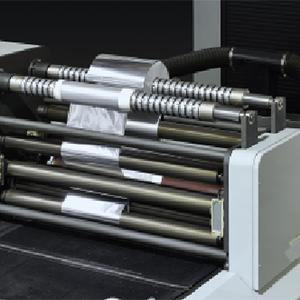 Máquina para barnizado y estampado