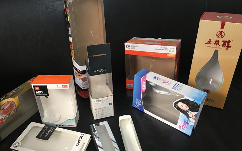 Máquina automática para armado de cajas con visor de distintas formas